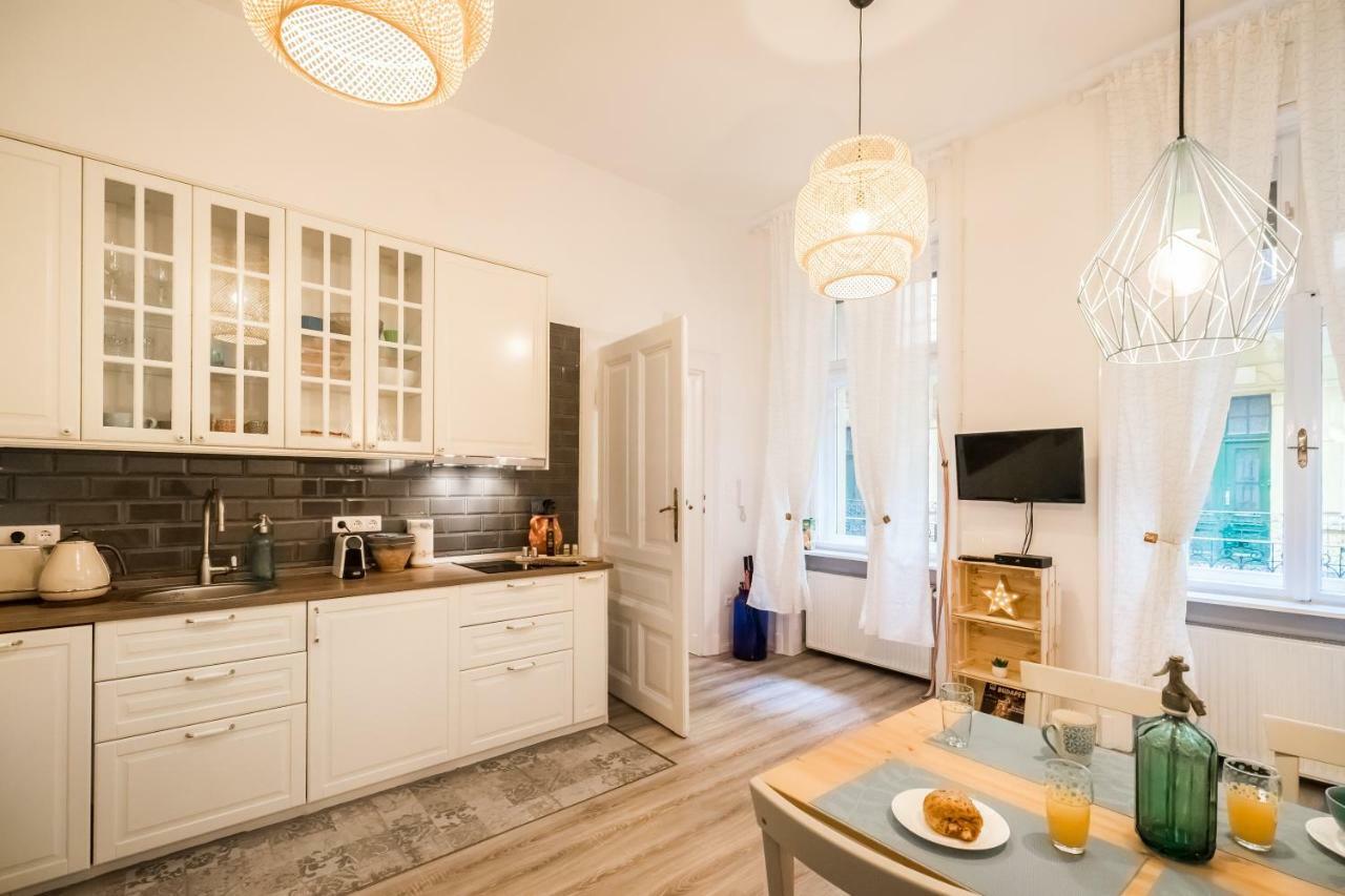 St Stephen Boulevard Apartment Next To Danube Boedapest Buitenkant foto